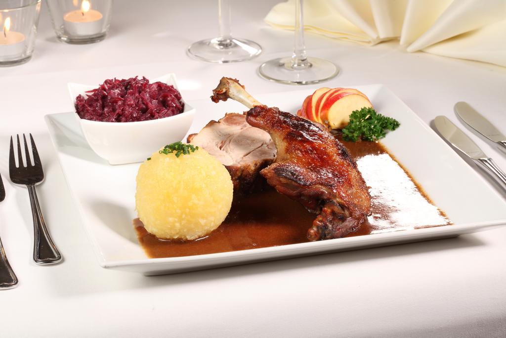 ריאדנבורג Gasthaus Schwan מראה חיצוני תמונה