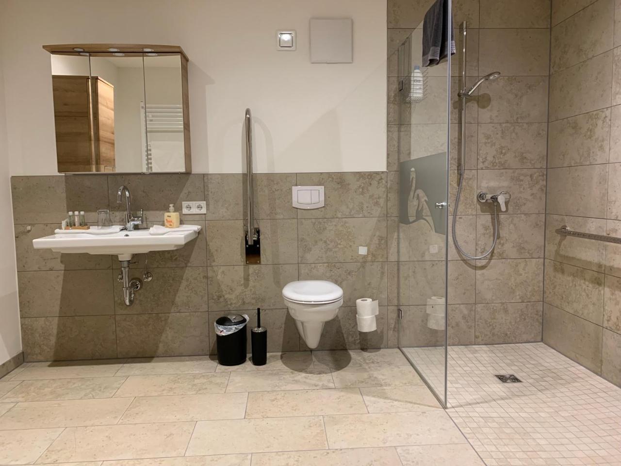 ריאדנבורג Gasthaus Schwan מראה חיצוני תמונה